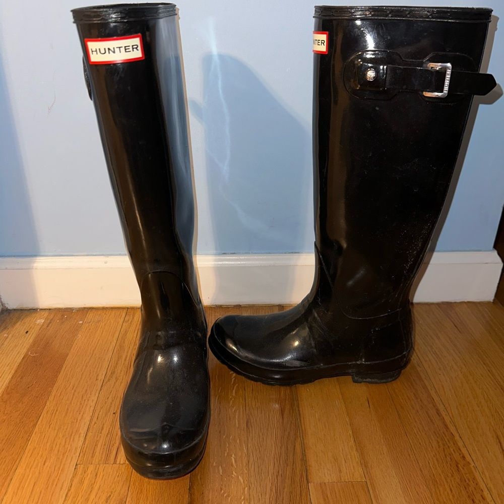 Womens Hunter Rain Boots Size 6 With Box.